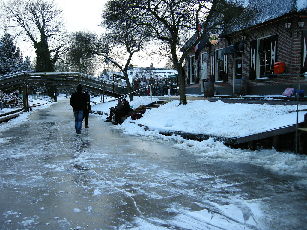 https://beleefgiethoorn.nl/wp-admin/upload.php?page=instant-images
