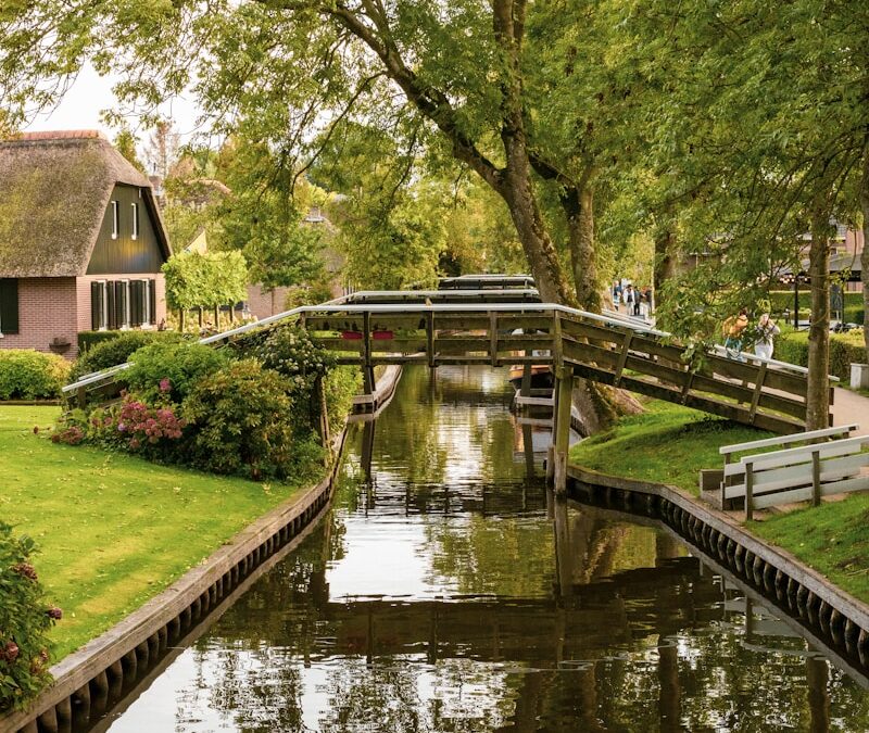 Hoe kom je in Giethoorn? Route en vervoer